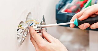 Электромонтажные работы в Мценске от Мастер24 — электромонтаж под ключ, цены от 1620 руб., заказать услуги