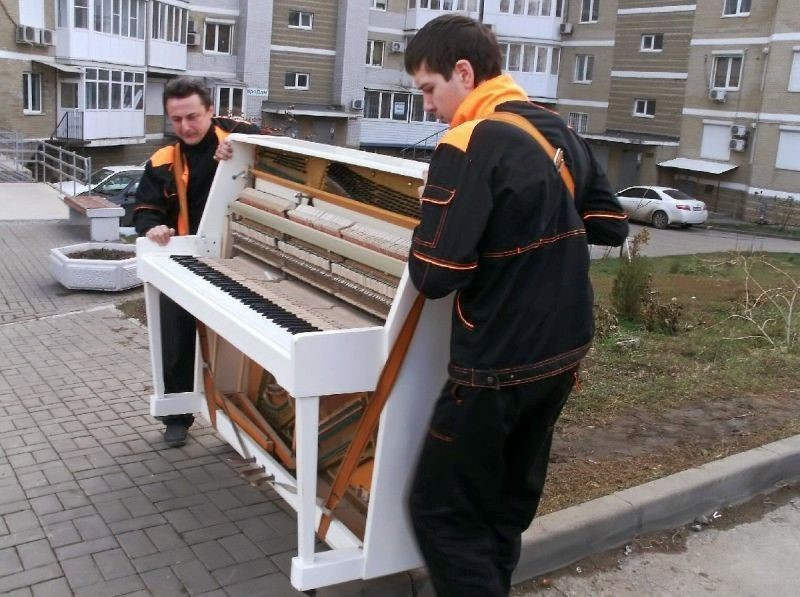 Перевозка пианино и рояля в Мценске — цена от 810 руб., грузчики, упаковка — Мастер24